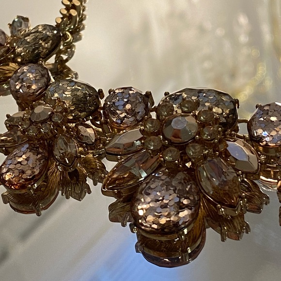 Jewelry - Picture 2 of 3